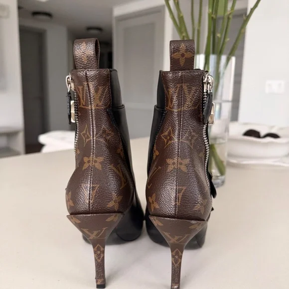 Louis Vuitton “Janet” Monogram Canvas Ankle Boots 38 - Picture 6 of 13